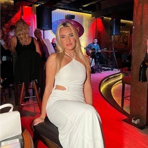 🫧🐚HP🐚🫧 𝗡𝗪𝗧 𝗭𝗮𝗿𝗮 • Cut Out Halter Dress